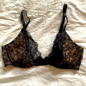 Victoria’s Secret Very Sexy Unlined Plunge Bra